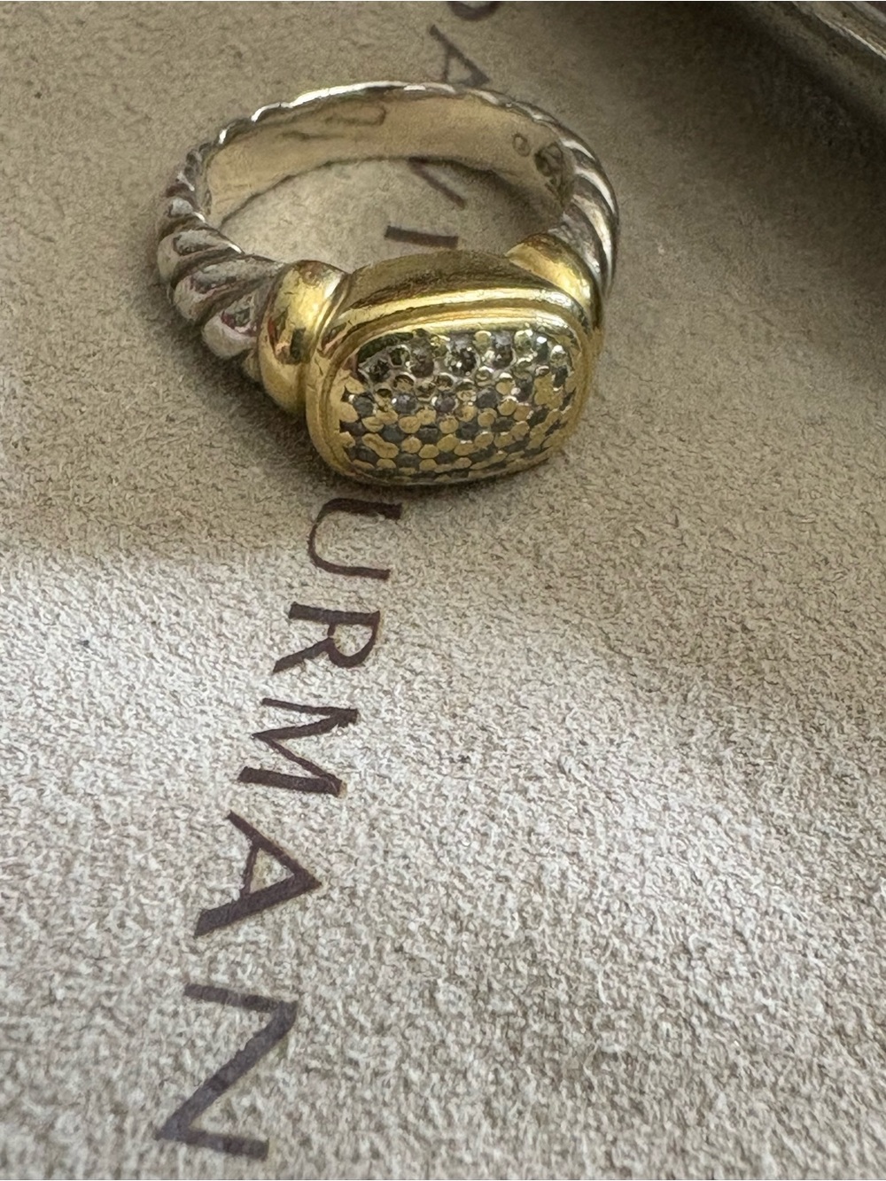 David Yurman Two-Tone Signet Ring in Silver and Gold 6 size.